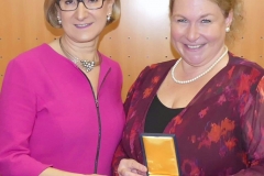 Silbernes Ehrenzeichen Martina Steffl-Holzbauer